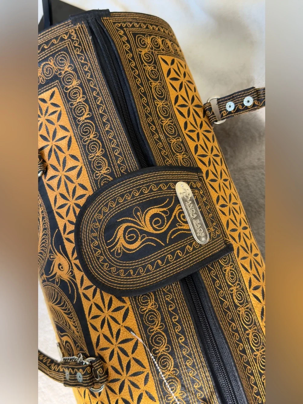 New BANDA BAGS Kayu Weekender Bag Embroidered Large Duffle Carry On Travel NWOT